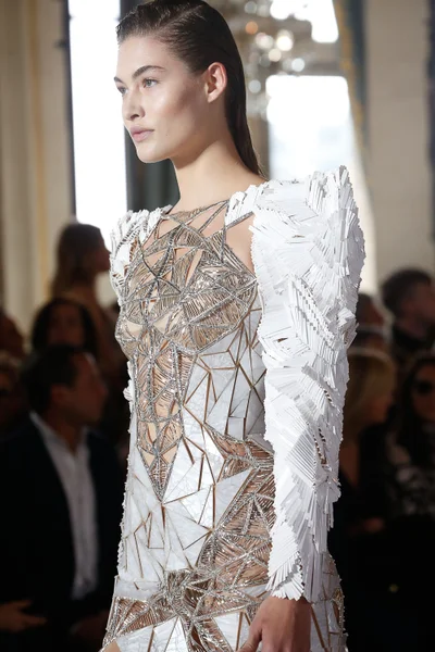 Look 9